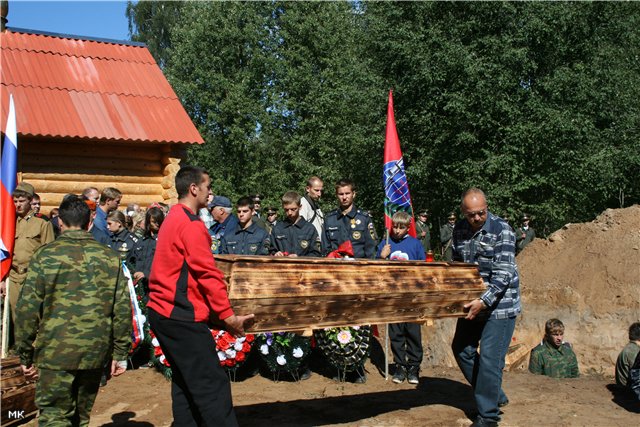 Братские захоронения фото