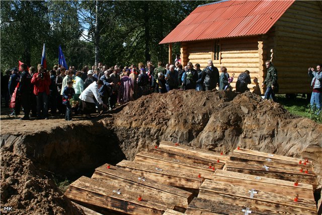 Братские захоронения фото